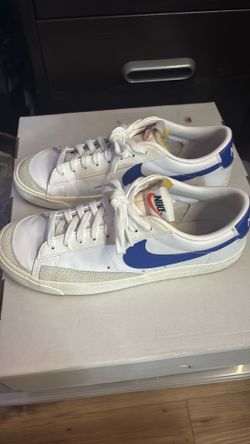 Nike Blazer Low Size 9.5 Blue Hyper Royal