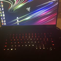 Razer - Blade 15 Advanced - 15.6" 4K OLED Touch Laptop - Intel Core i7 - 16GB Memory - NVIDIA GeForce RTX 2080 SUPER - 1TB SSD - Black