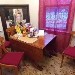 Drop Leaf Table With 3 Extra Leaves, Chairs Also