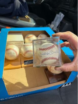 Mickey Mantle Signed Baseball