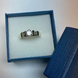 Ladies Yellow Gold Diamond Ring