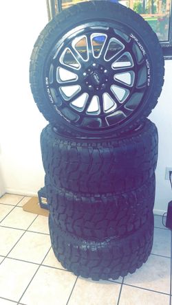 33in Tires Wide Rims Off Road Monster