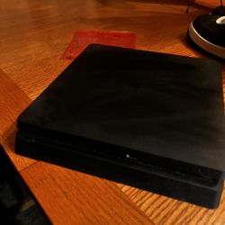 PS4 Slim