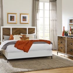 Queen 4pc Bedroom Set 