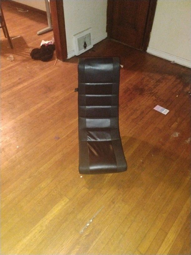 The Crew Furniture Gaming Chair 