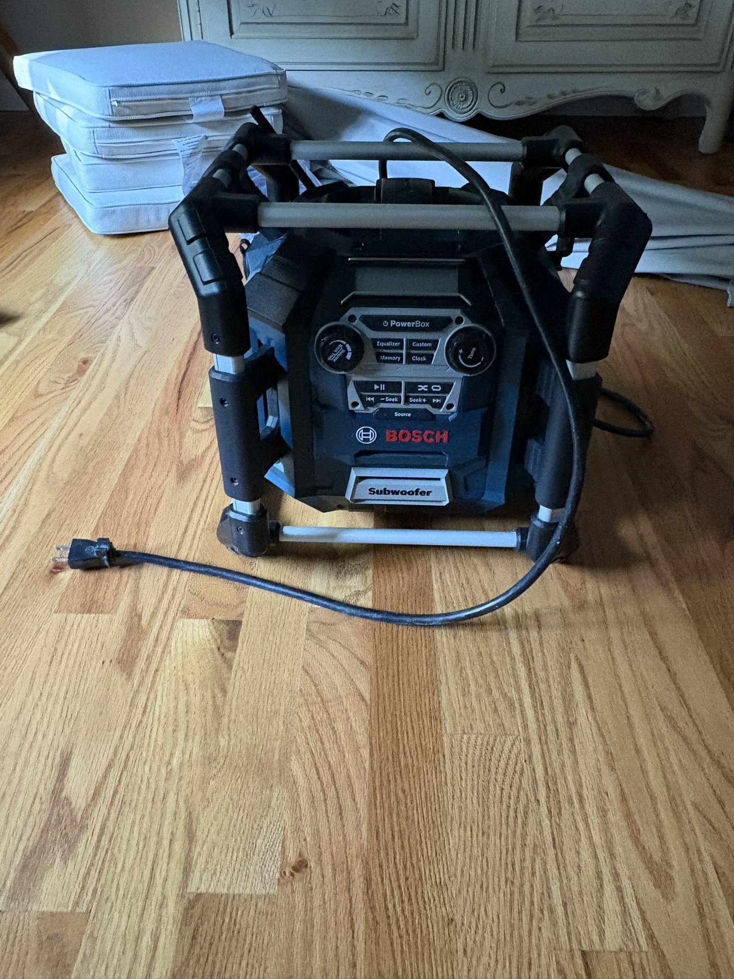 Bosch Power Box Radio / Subwoofer/ PB360D