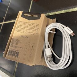 AmazonBasics Lightning to USB A Cable - Apple MFi Certified - 6Ft.(1.8m) - WHITE