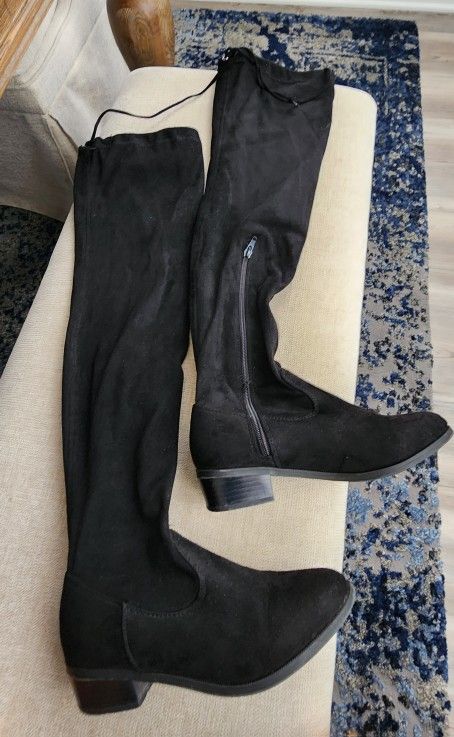 Black Boots
