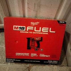 Milwaukee 18ga Narrow Crown Stapler 1/4