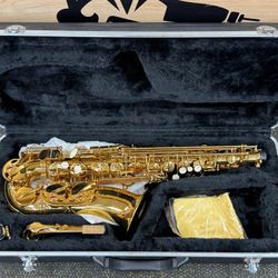 Monique Alto Saxophone. Gold-Lacquered Brass