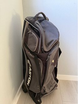 Easton Catcher’s Rolling Bag