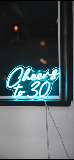 BRAND NEW- CHEERS TO 30 NEON SIGN