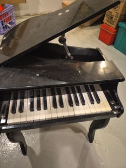 Mini vintage piano