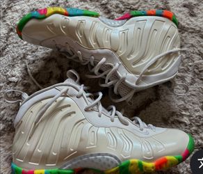 Nike Foam Size 6.5 Men’s