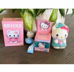 Hello Kitty squishy bundle