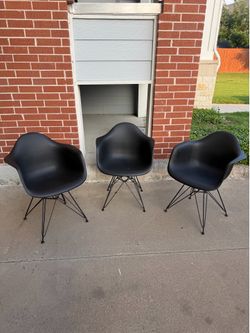 Black accent chairs (100$ each)