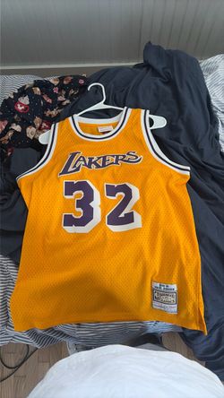 Magic Johnson jersey