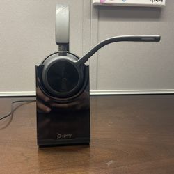 Poly Voyager