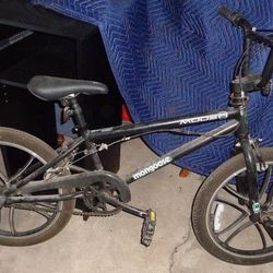 Mongoose Mode 20 inch Bike - Old 