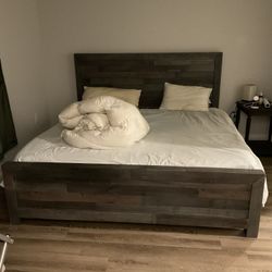 King Size Bed With Mattress