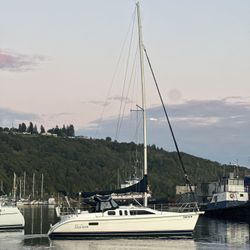 Hunter 1995 29.5 Sailboat 
