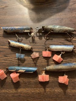 Very old wooden fishing lures 6