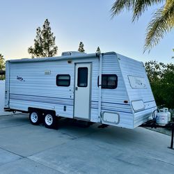 2000’ Tahoe lite By Thor Travel Trailer  Easy To Tow-Lite weight-Half Ton Towable !!  22ft ... Sleep's 5-6 BUNK BEDS !!!