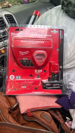 Milwaukee Red Lithium XC4.0 Battery And Charger Set