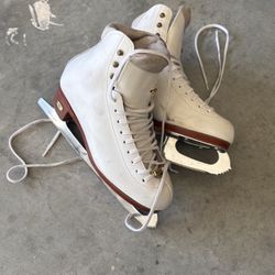 Riedell Skates Women’s 7 1/2 Ice skating Ice Skates