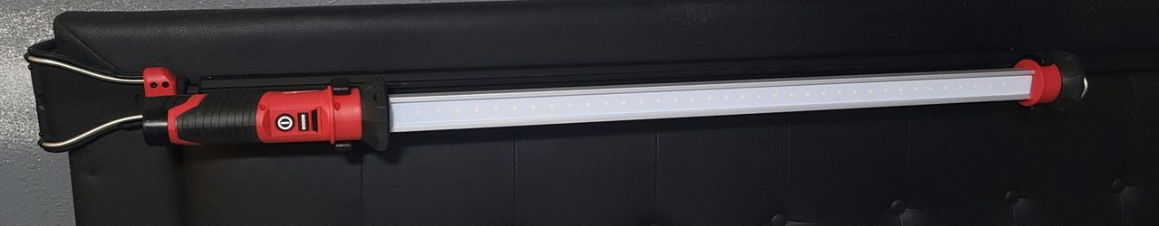 Milwaukee Hood Light Bar With Battery And Charger