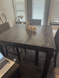 Table With 4 Chairs