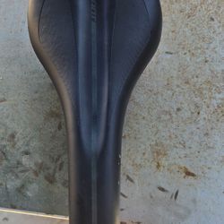 Giant Saddle 