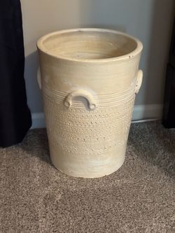 Larger pottery base