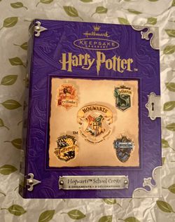 Harry Potter school crest metals
