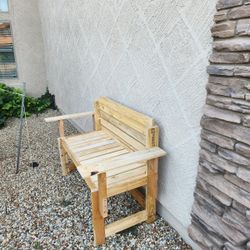 Recycled Pallets Garden Bench
