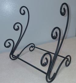 Black Wrought Iron Plate Stand