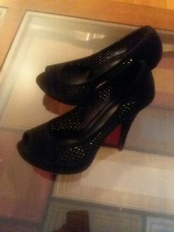 Black heels w/little holes