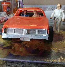 General lee car 4 figures