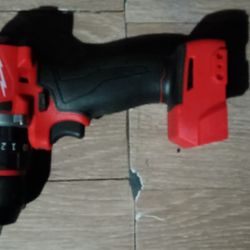Milwaukee Drill 80$NEW
