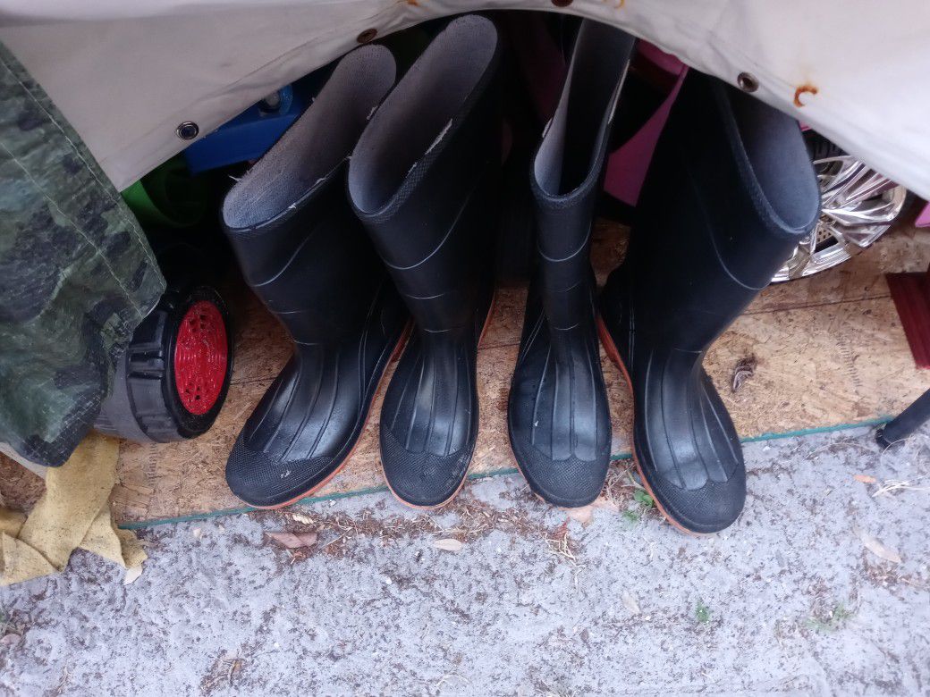 Men Black Rubber Boots Size 10 Steel Toe
