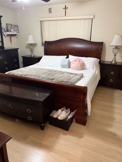 Bedroom Set For Sale