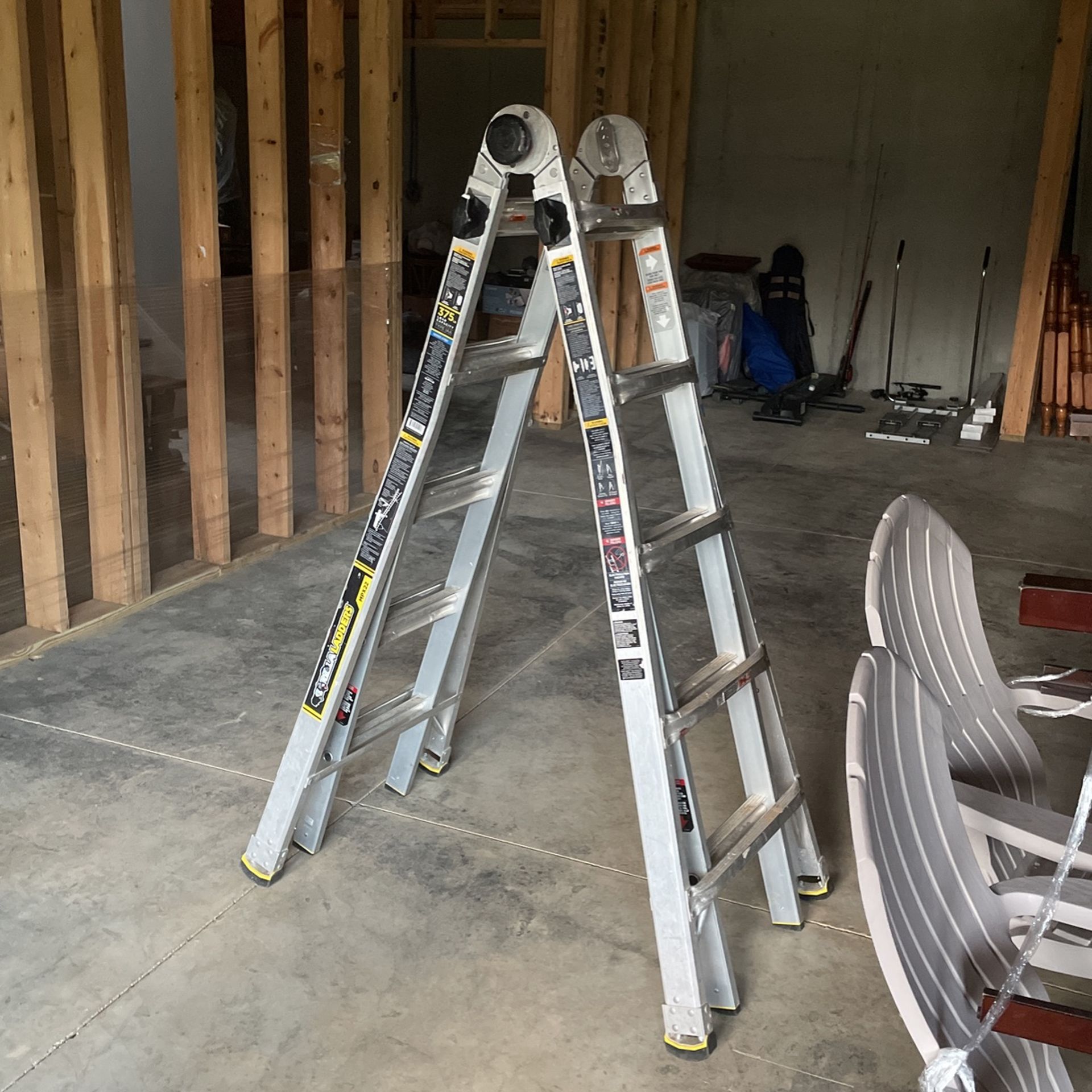 Little Giant 375 LB Capacity Ladder 