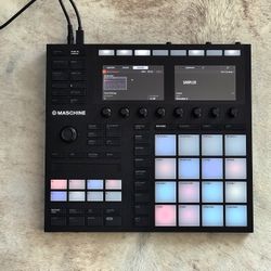 Native Instruments Maschine MK3 Production and Performance System