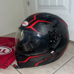 M Bell Qualifier Motorcycle  Helmet Stealth Camo Matte Black/Red (Like New) - Comes With An Extra Clear Visor 