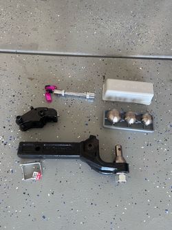 Complete hitch assembly with all ball size