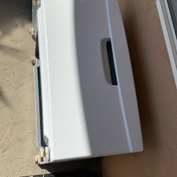 2 Drawers / Pedestal for front load Washer Or Dryer 