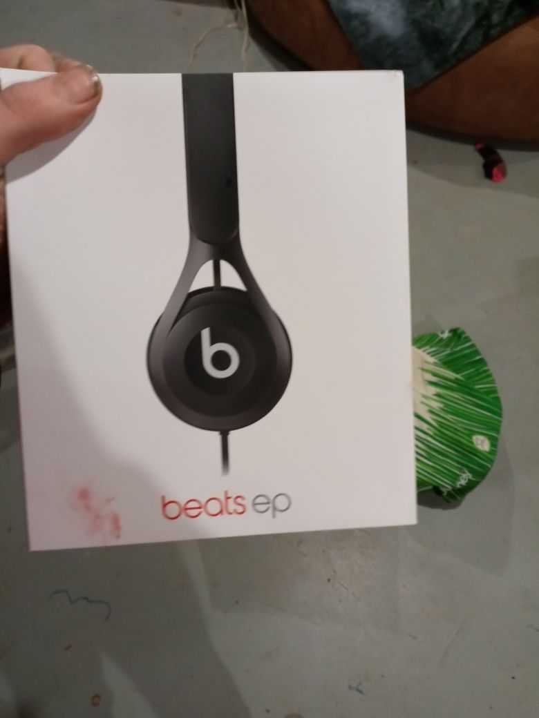 Beats ep headphones 65