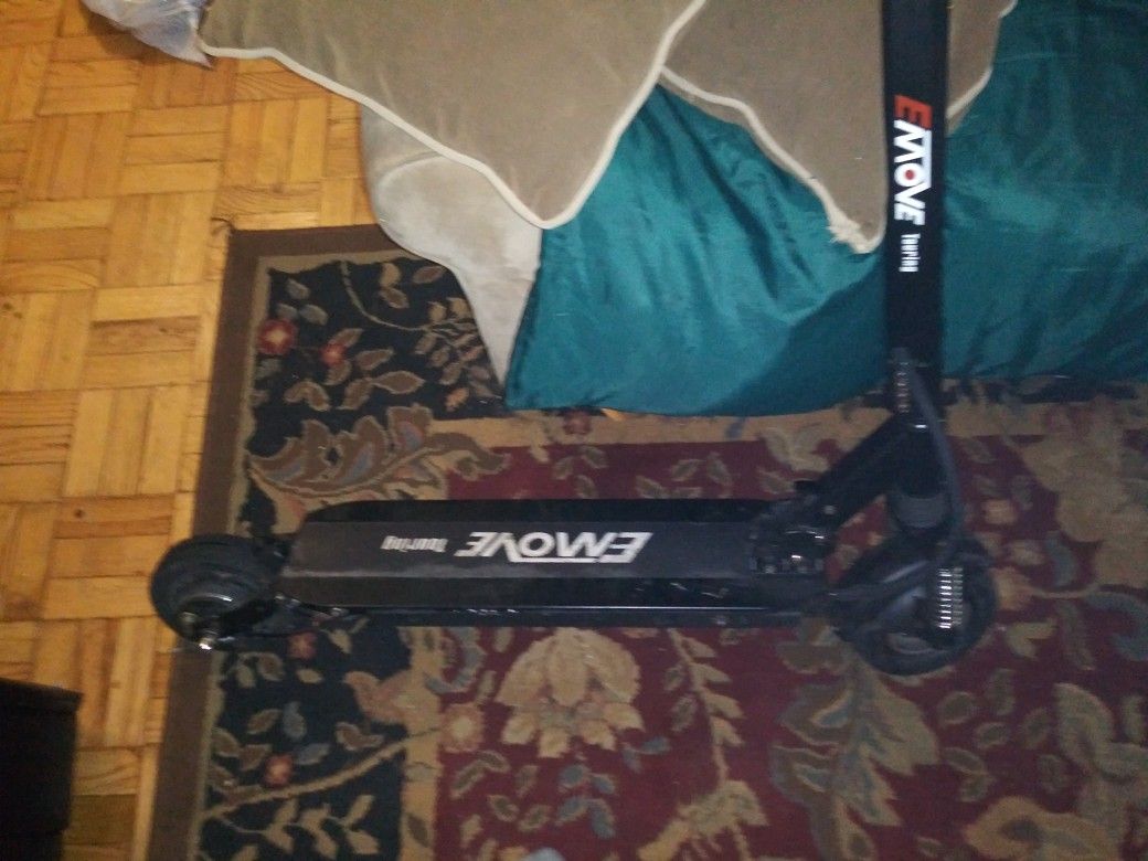 Emove Touring Scooter