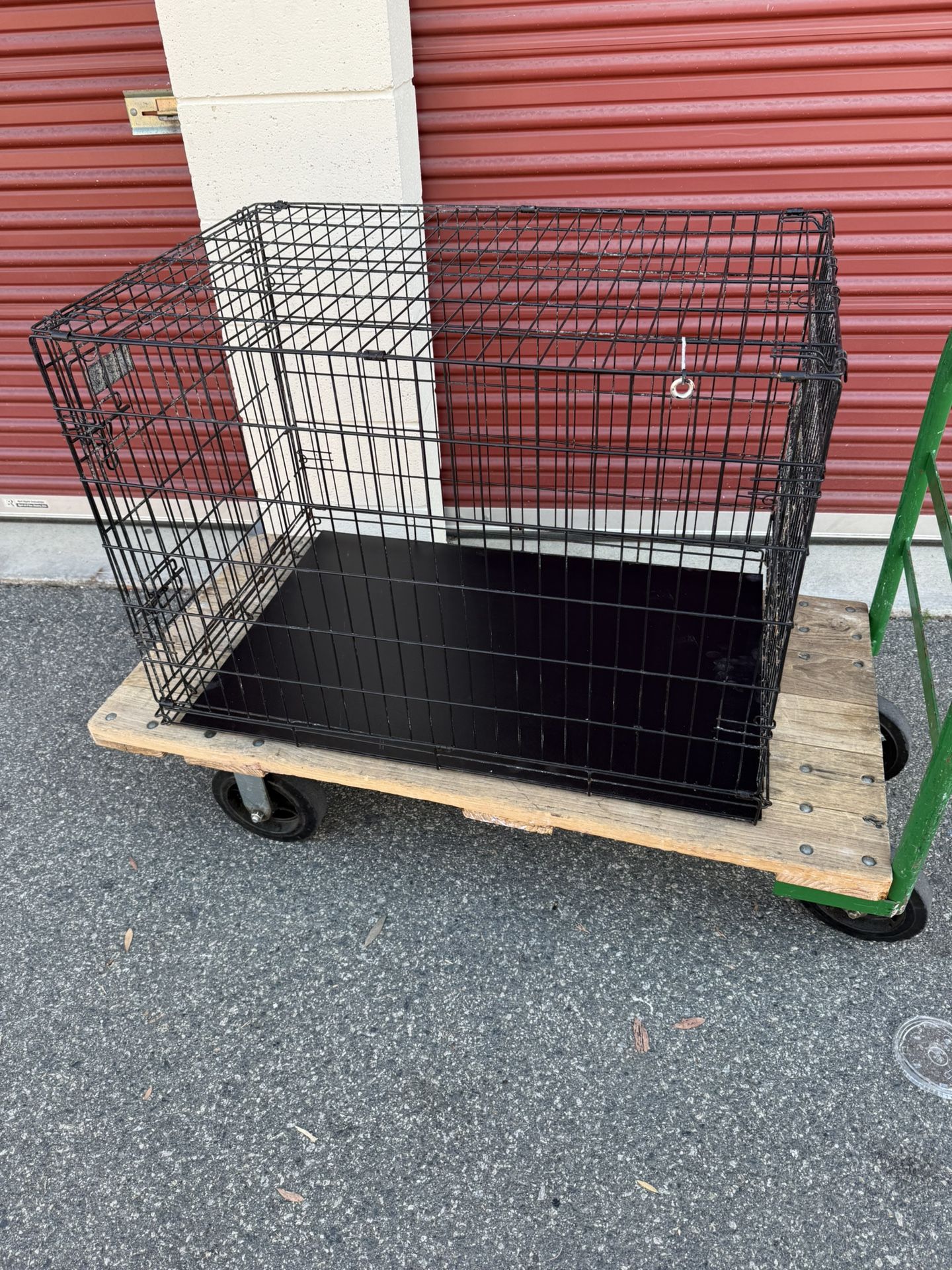 36”w, 24”d, 24”h, Pet Kennel