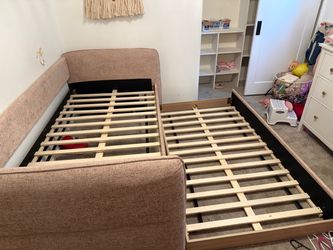 Trundle bed